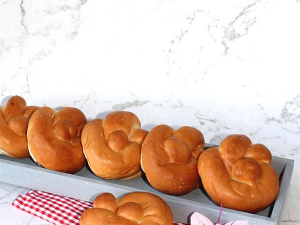 Gevlochten broodjes&nbsp;6 stuks